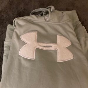 Under Armor Hoodie sweatshirt. Women Med